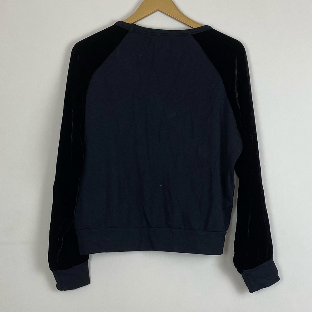 Velvet by Graham & Spencer Long Sleeve Crew Neck - Picture 6 of 6